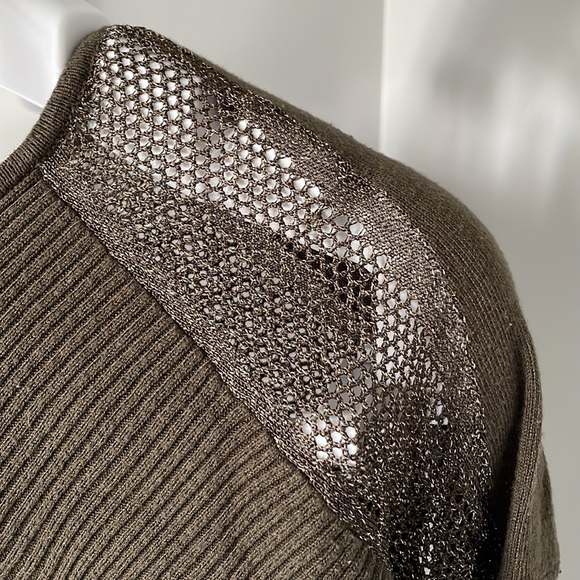 Guess Olive Green Top - Picture 3 of 3